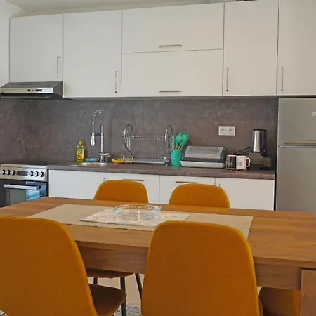 Apartment Twins Land